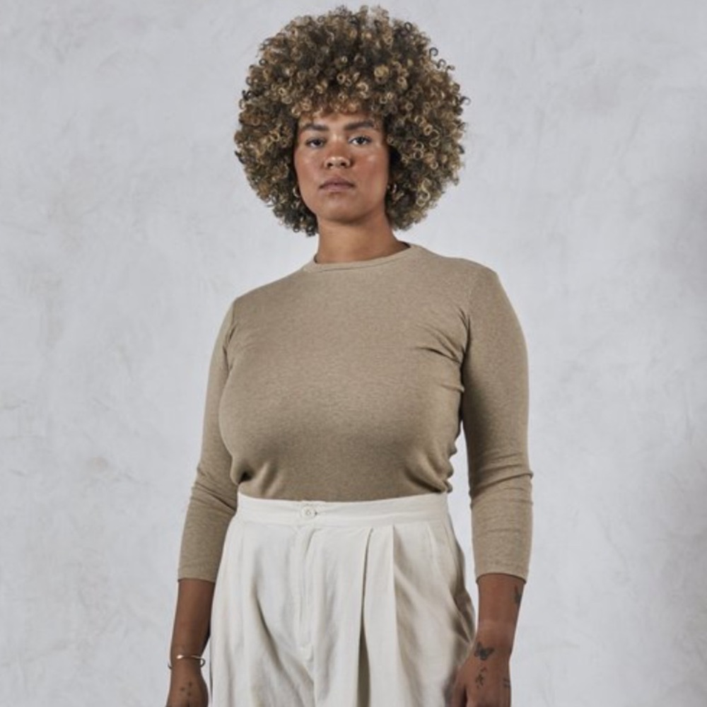 Esby Apparel Sabina Top in Stucco Size XS